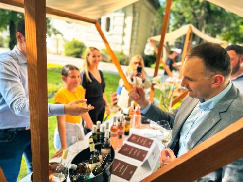 novost dobra vina sunce i muzika peti banatski festival vina vinski magazin vino fino