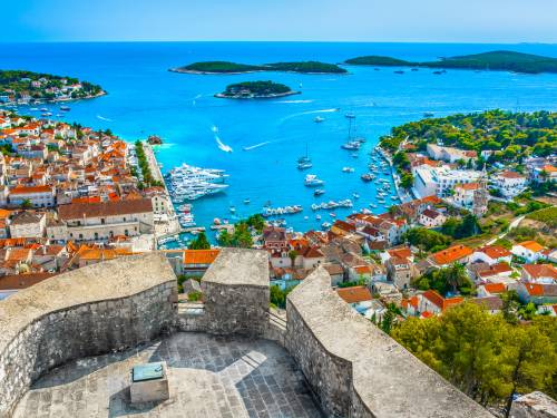 novost hvar se priprema za 15 biwc vinski magazin vino fino
