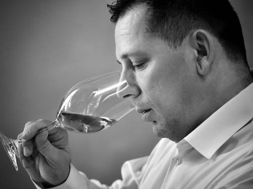 novost umro je miki juriŠiĆ vinski magazin vino fino